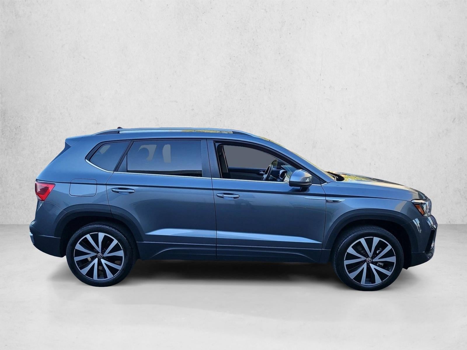 2024 Volkswagen Taos SE FWD