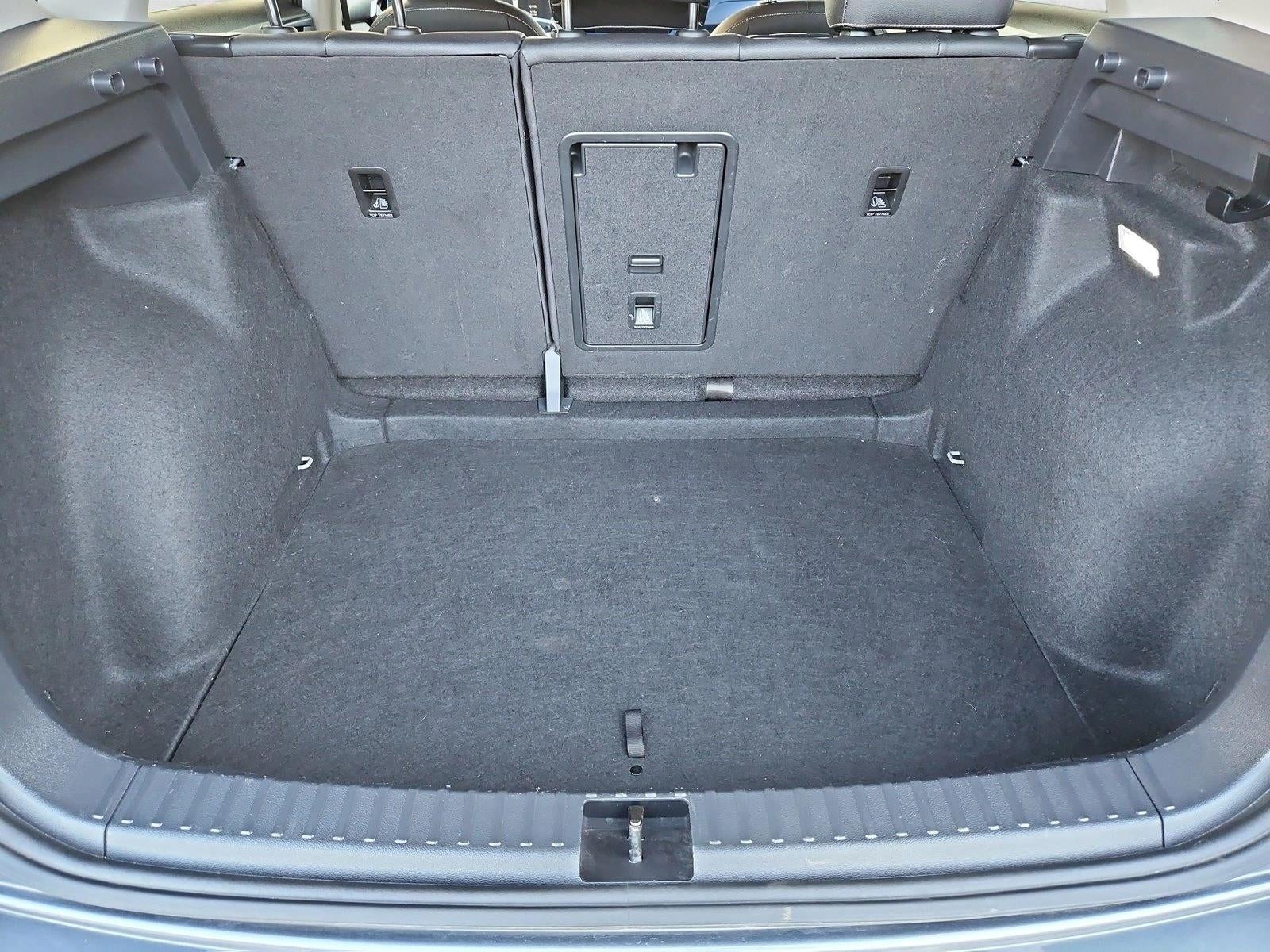 2024 Volkswagen Taos SE FWD