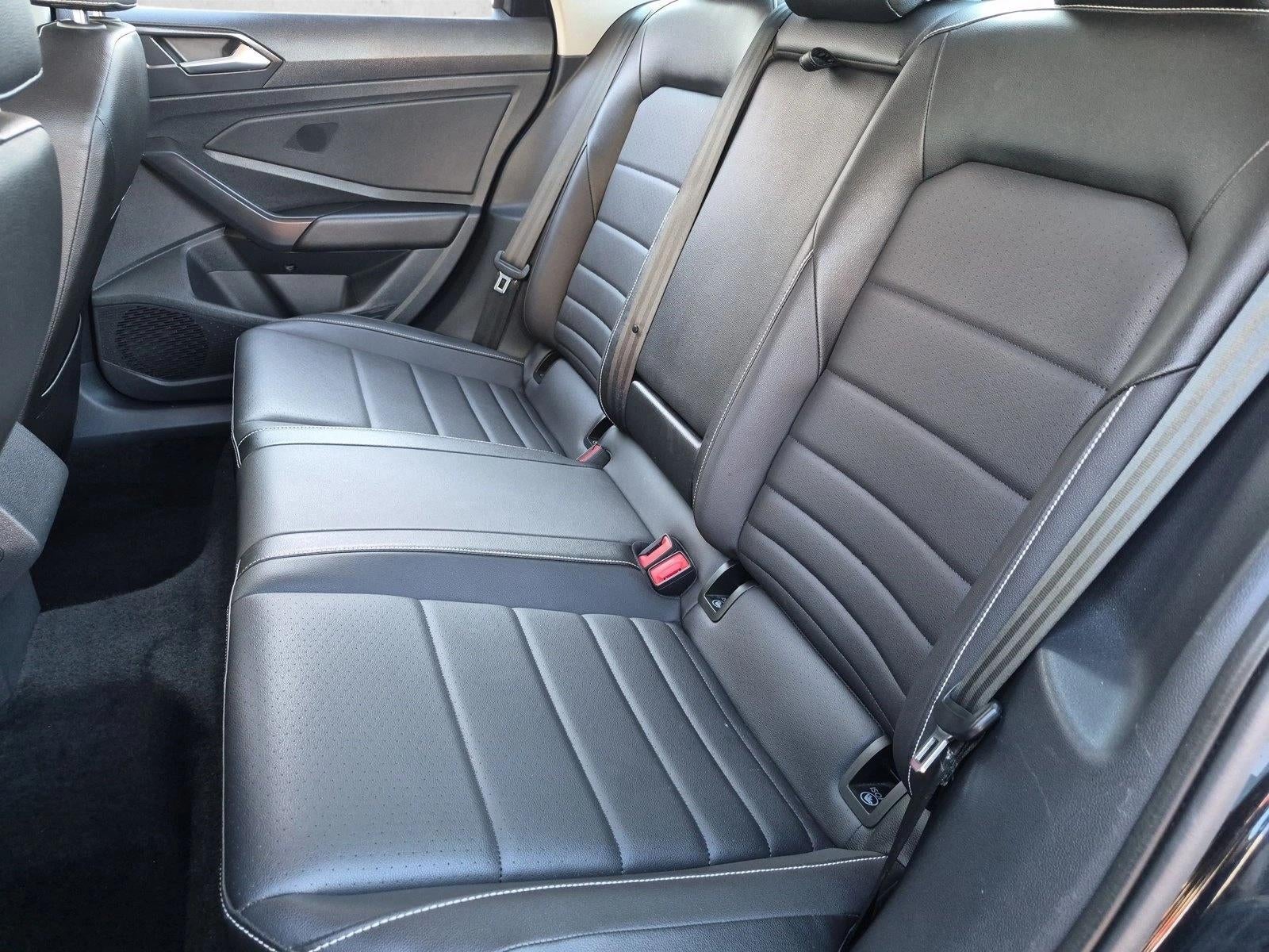 2024 Volkswagen Jetta SE Auto