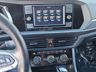 2022 Volkswagen Jetta SE Auto