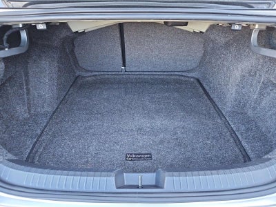 2022 Volkswagen Jetta SE Auto