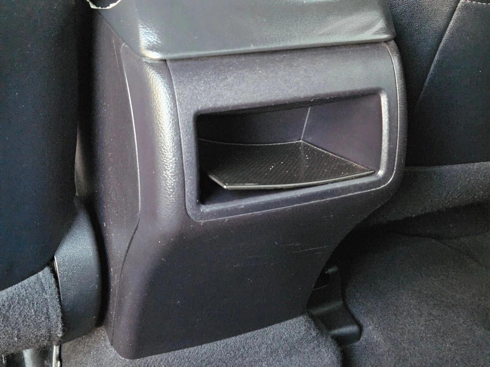 2016 Toyota Camry 4dr Sdn I4 Auto SE (SE)