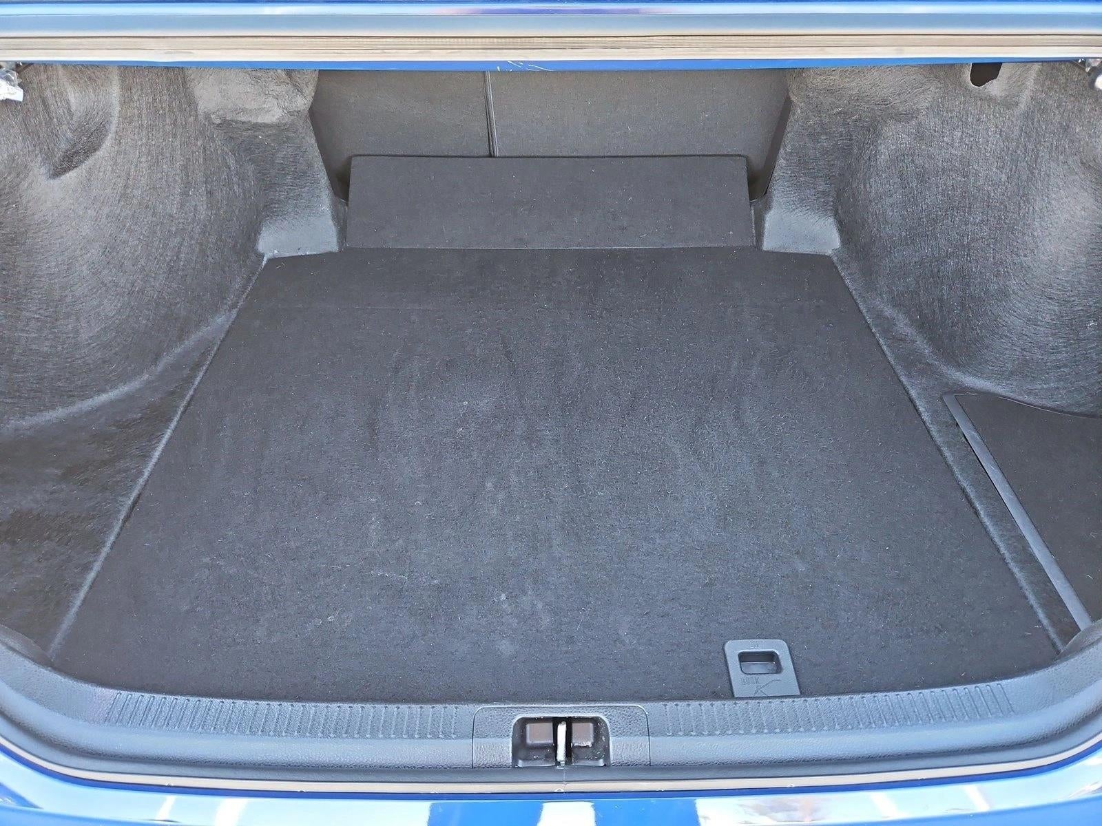 2025 Toyota Camry LE (SE)