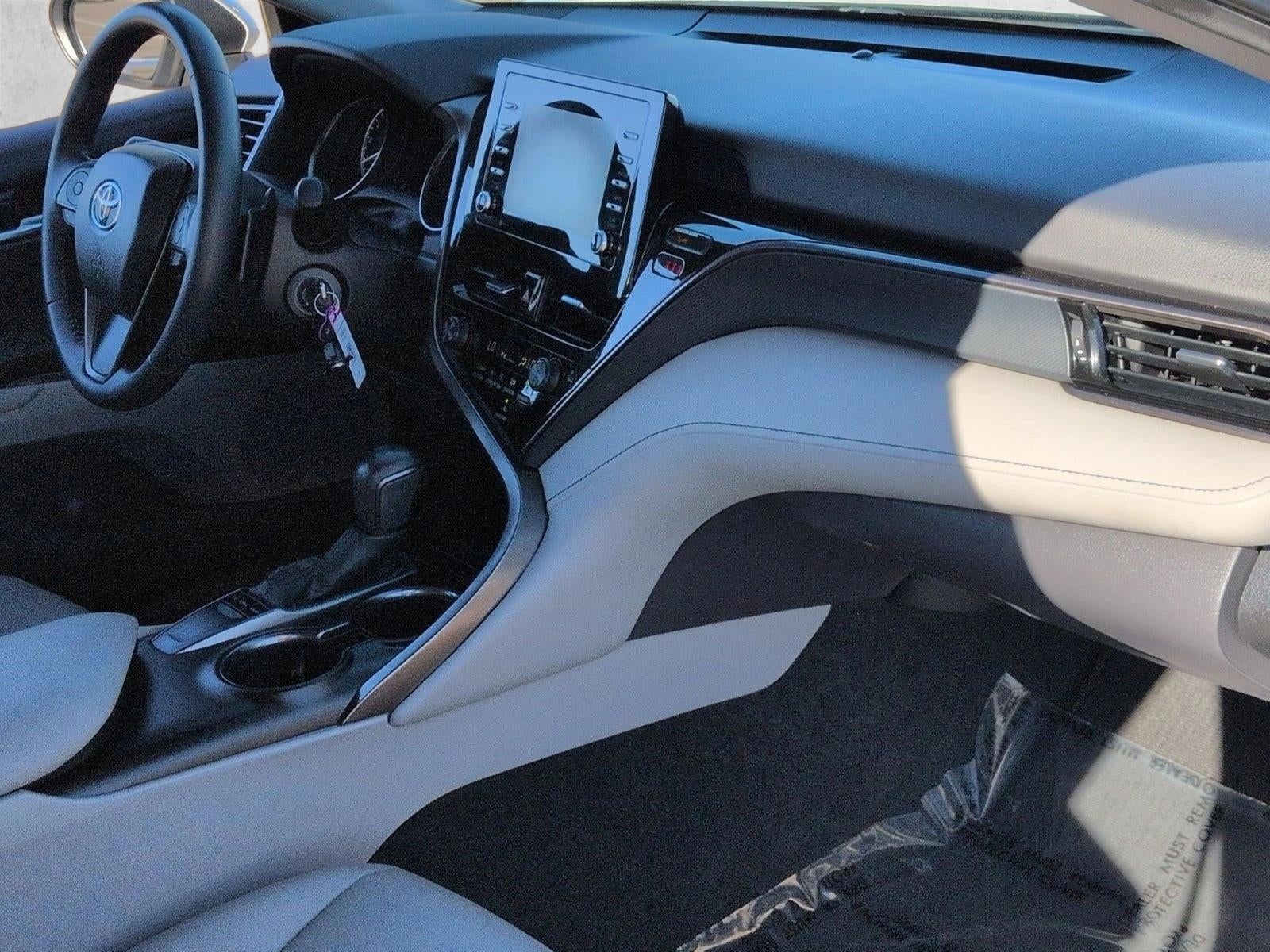 2022 Toyota Camry SE Auto (Natl)