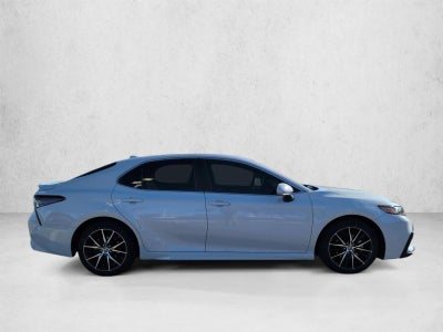 2022 Toyota Camry SE Auto (Natl)