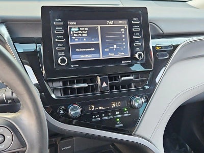2024 Toyota Camry SE Auto (SE)