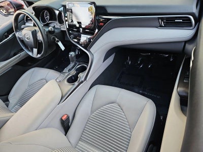 2024 Toyota Camry SE Auto (SE)