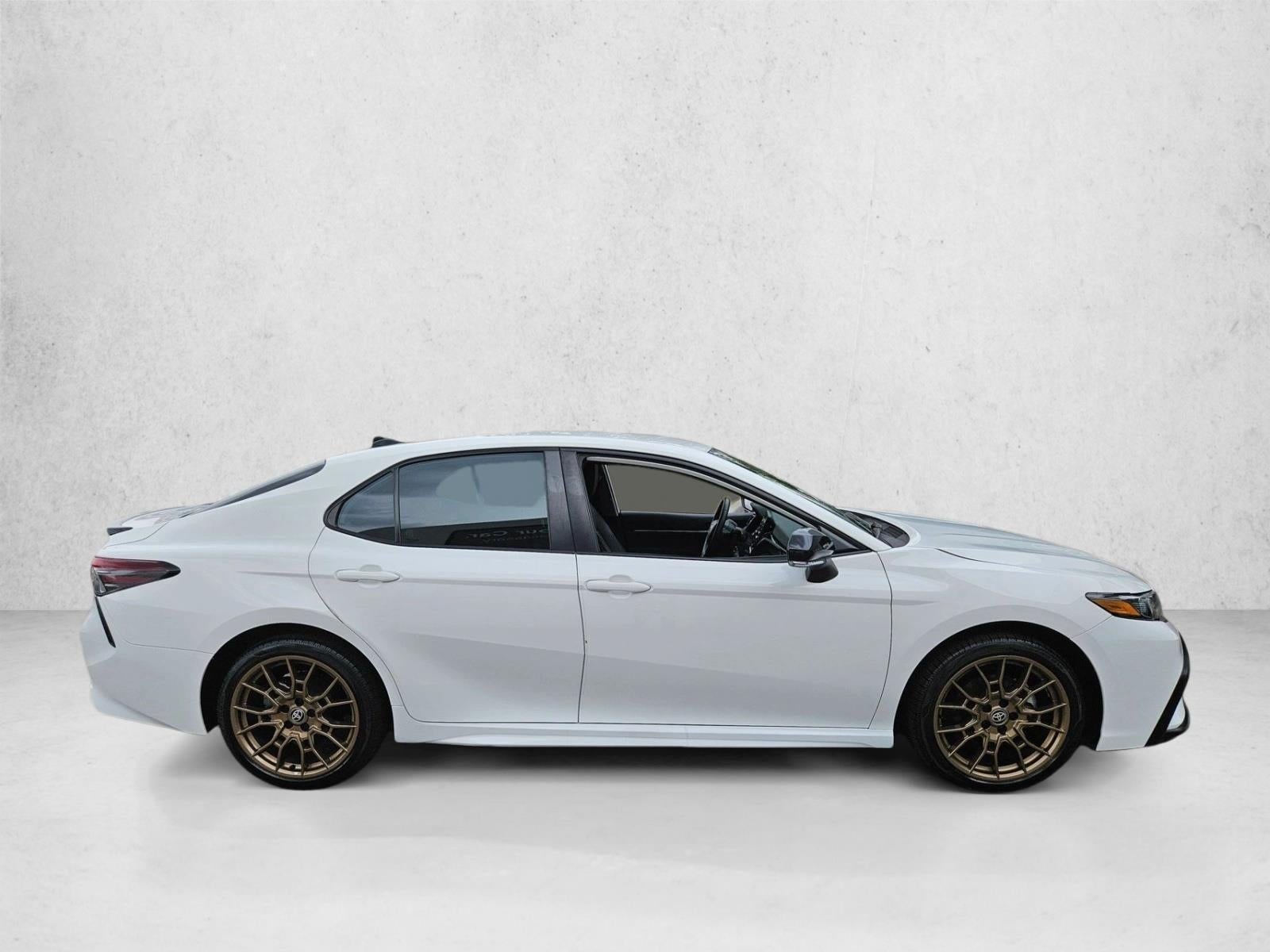 2024 Toyota Camry SE Nightshade Auto (Natl)