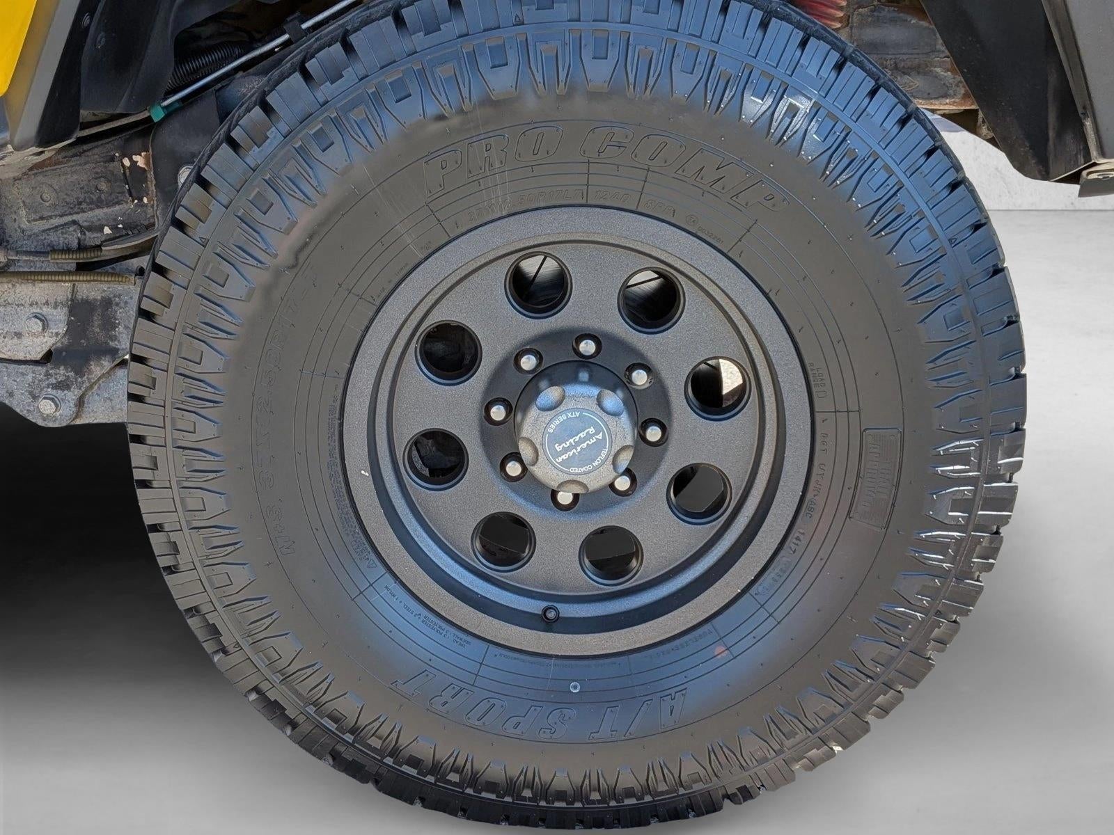 2004 HUMMER H2 Base