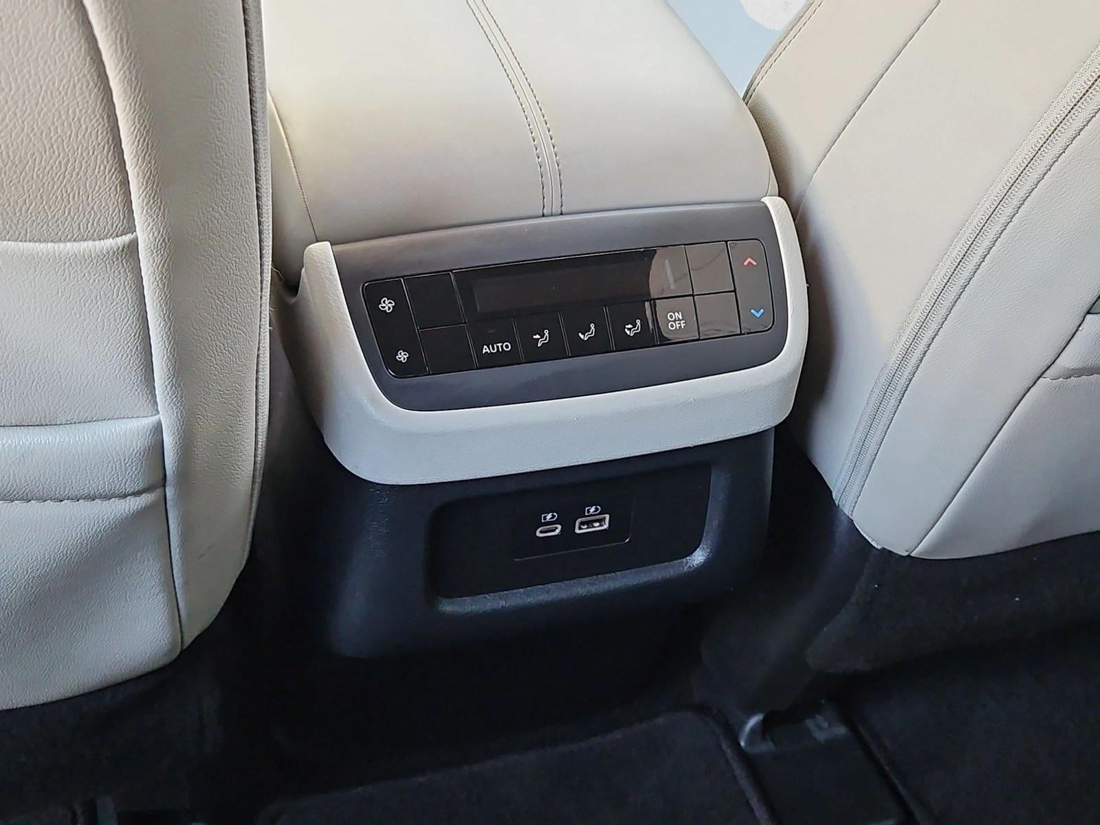 2025 Nissan Pathfinder SL 2WD