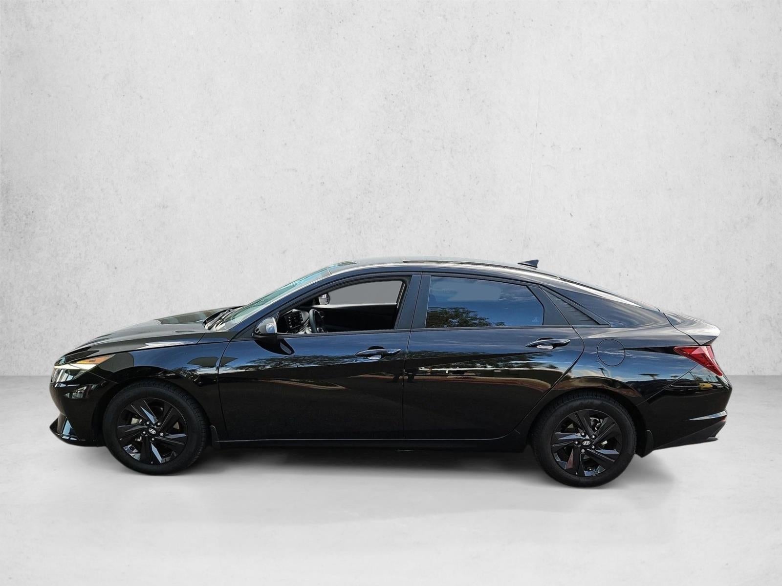 2022 Hyundai ELANTRA SEL IVT