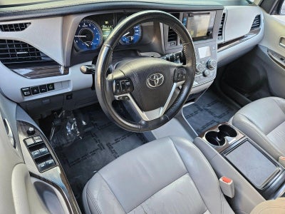 2016 Toyota Sienna 5dr 7-Pass Van XLE AWD (Natl)