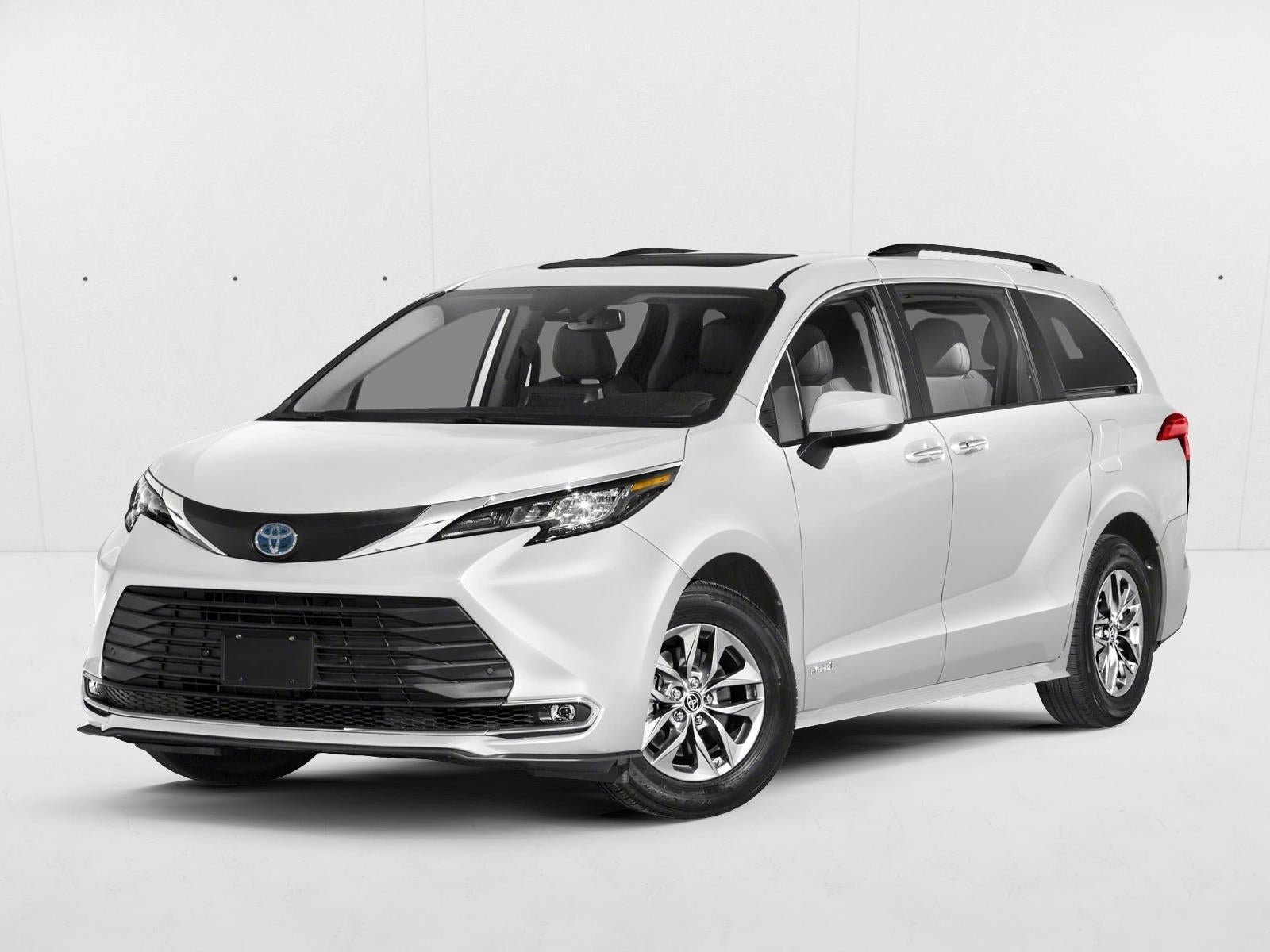 2022 Toyota Sienna XLE FWD 8-Passenger (Natl)