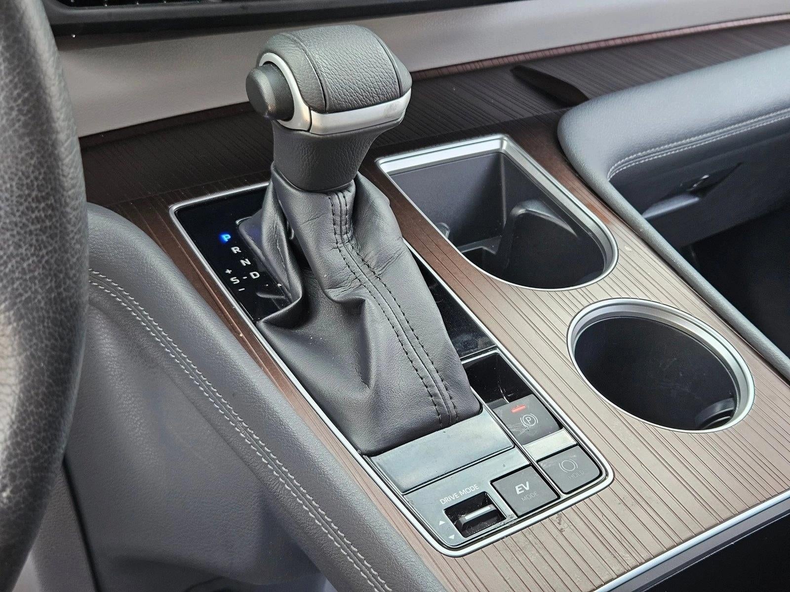2022 Toyota Sienna XLE FWD 8-Passenger (Natl)