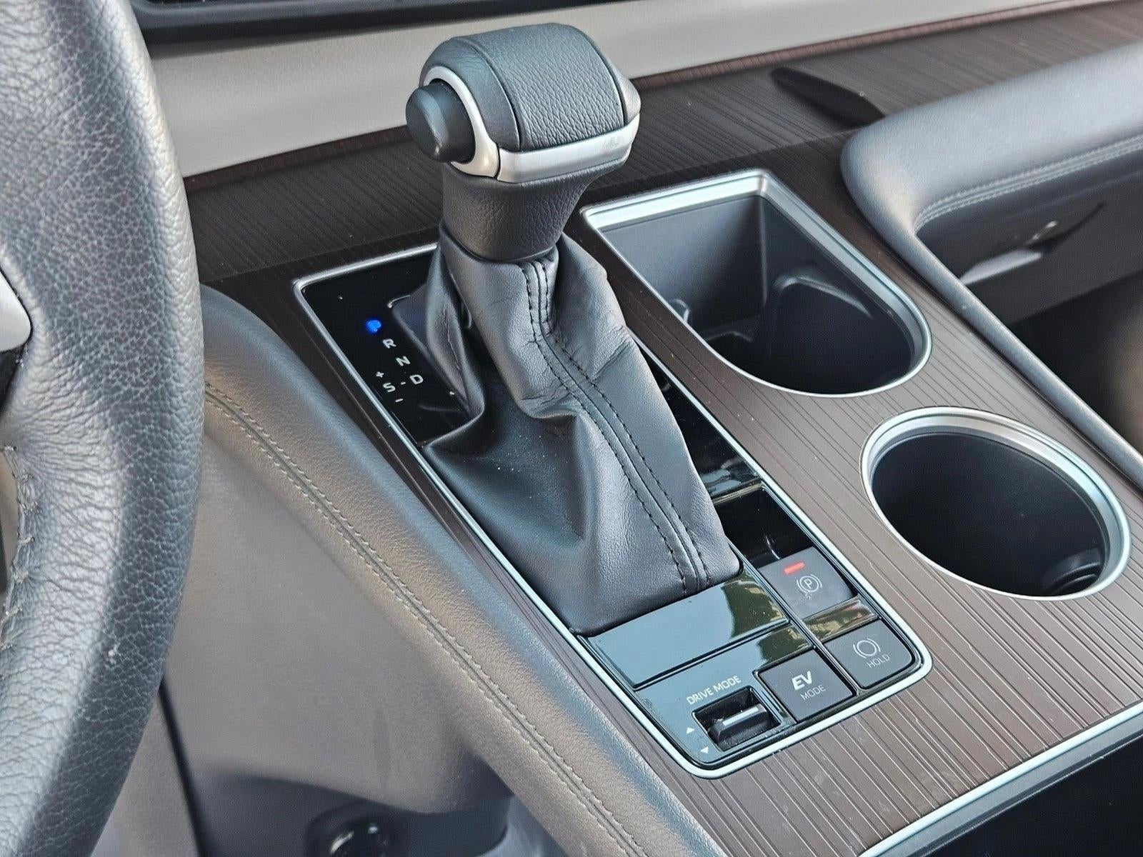 2022 Toyota Sienna XLE FWD 8-Passenger (Natl)