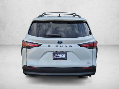 2022 Toyota Sienna XLE FWD 8-Passenger (Natl)
