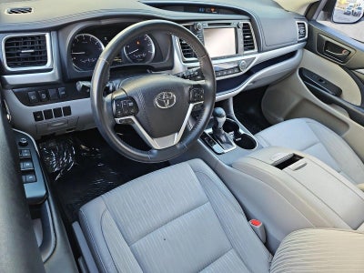 2019 Toyota Highlander LE Plus V6 FWD (Natl)