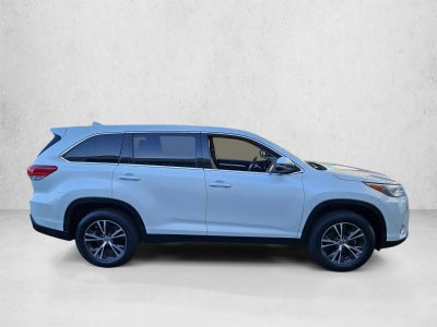 2019 Toyota Highlander LE Plus V6 FWD (Natl)