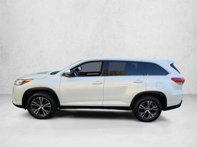 2019 Toyota Highlander LE Plus V6 FWD (Natl)