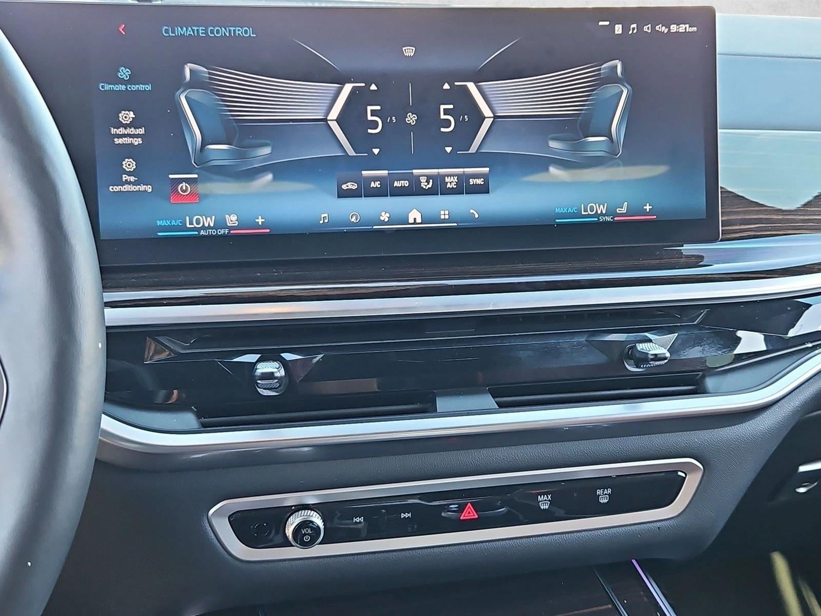 2024 BMW X7 M60i Sports Activity Vehicle