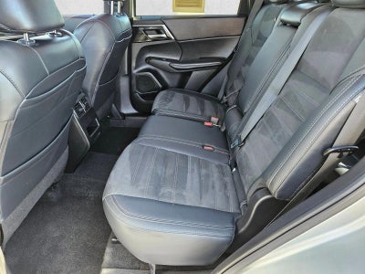2024 Mitsubishi Outlander SE FWD