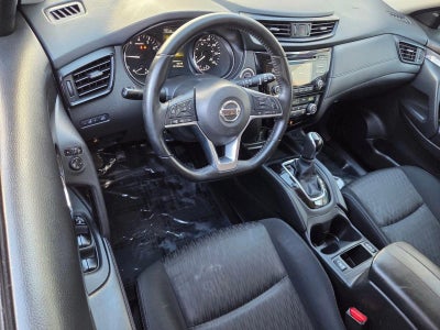 2017 Nissan Rogue FWD SV