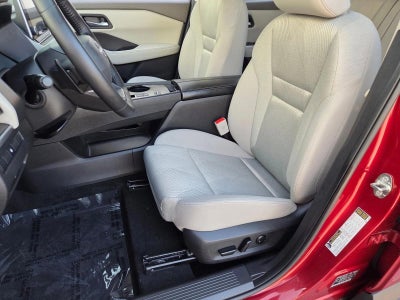 2025 Nissan Rogue FWD SV