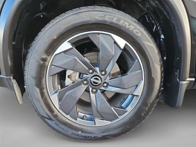 2025 Nissan Rogue FWD SV