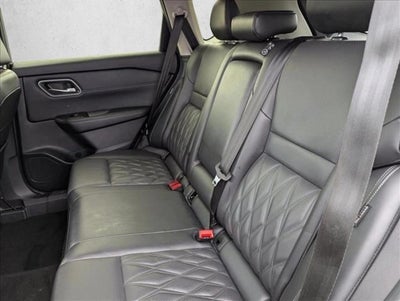 2025 Nissan Rogue AWD Platinum