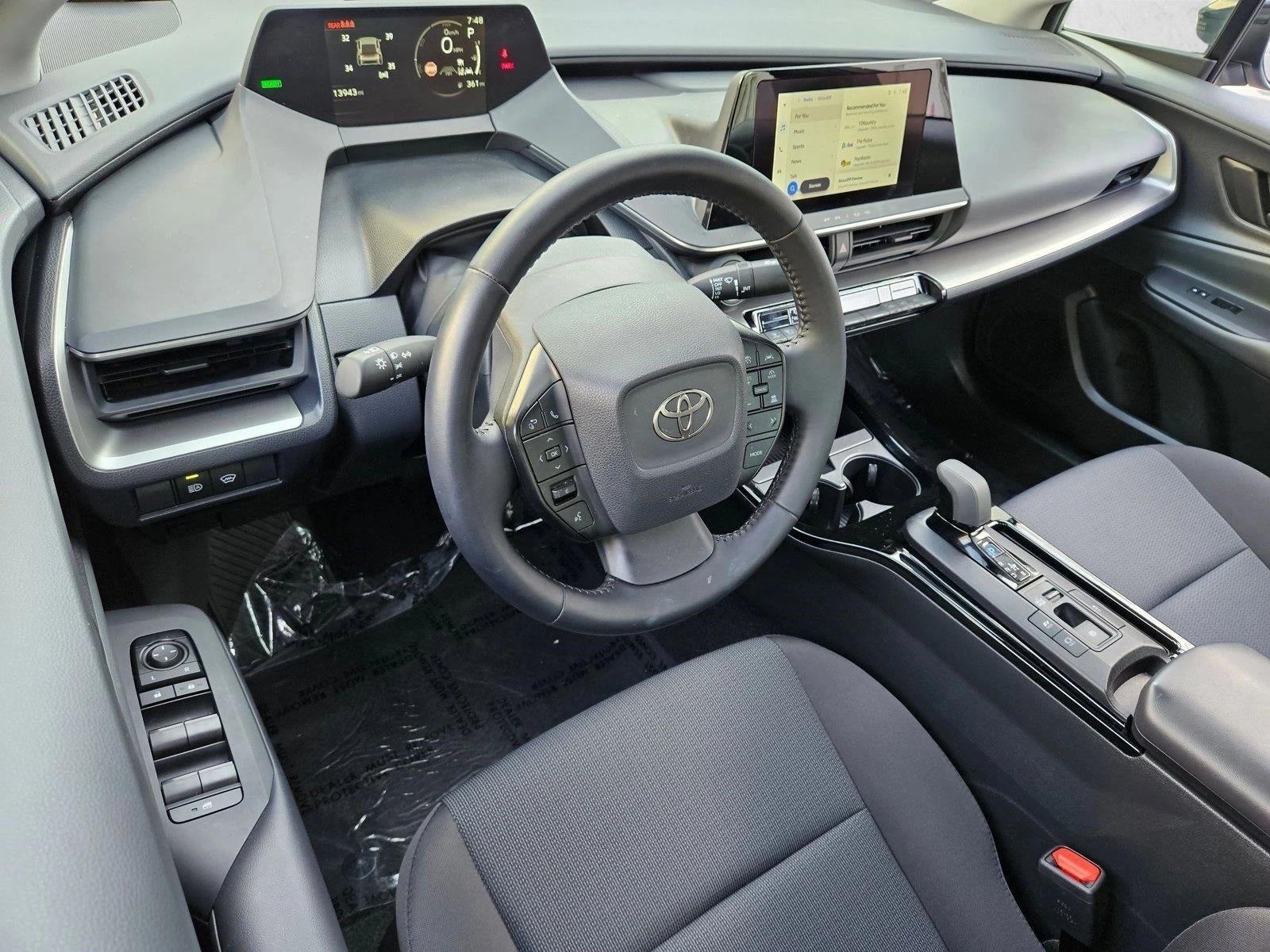 2025 Toyota Prius LE (Natl)