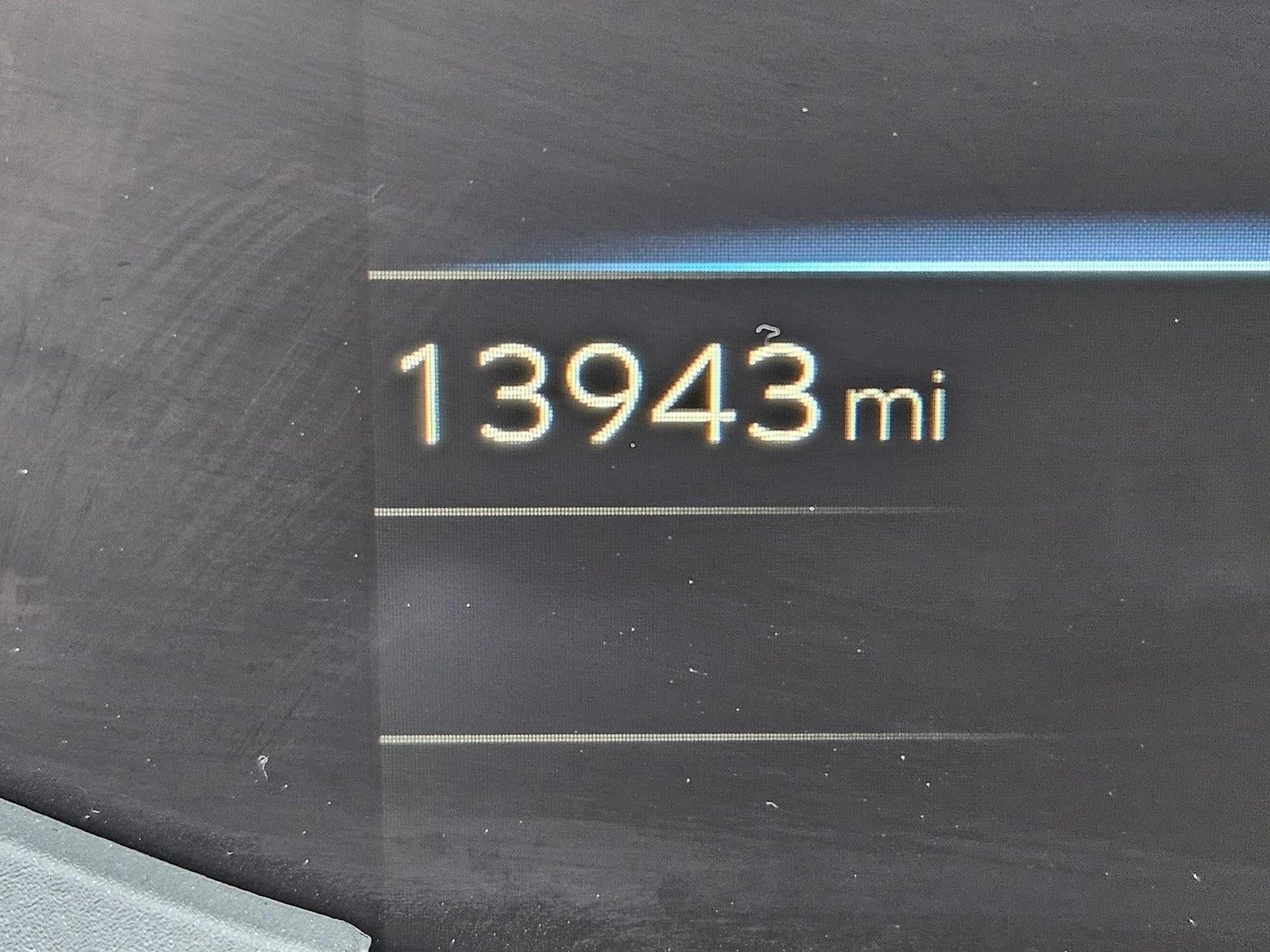 2025 Toyota Prius LE (Natl)