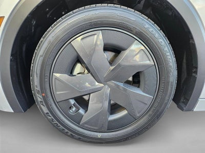 2025 Toyota Prius LE (Natl)