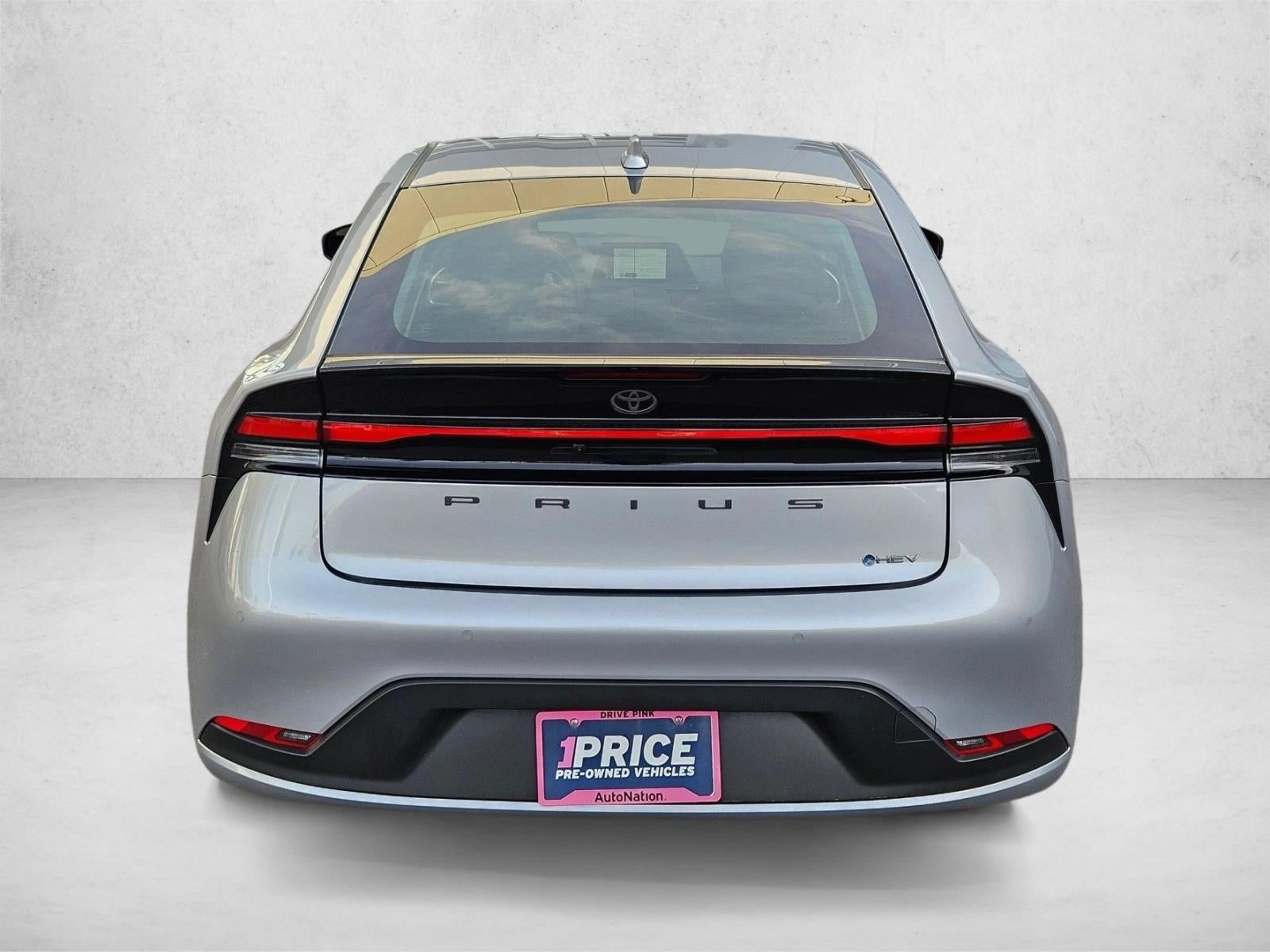 2025 Toyota Prius LE (Natl)