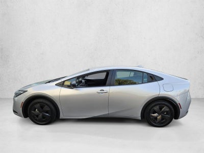 2025 Toyota Prius LE (Natl)