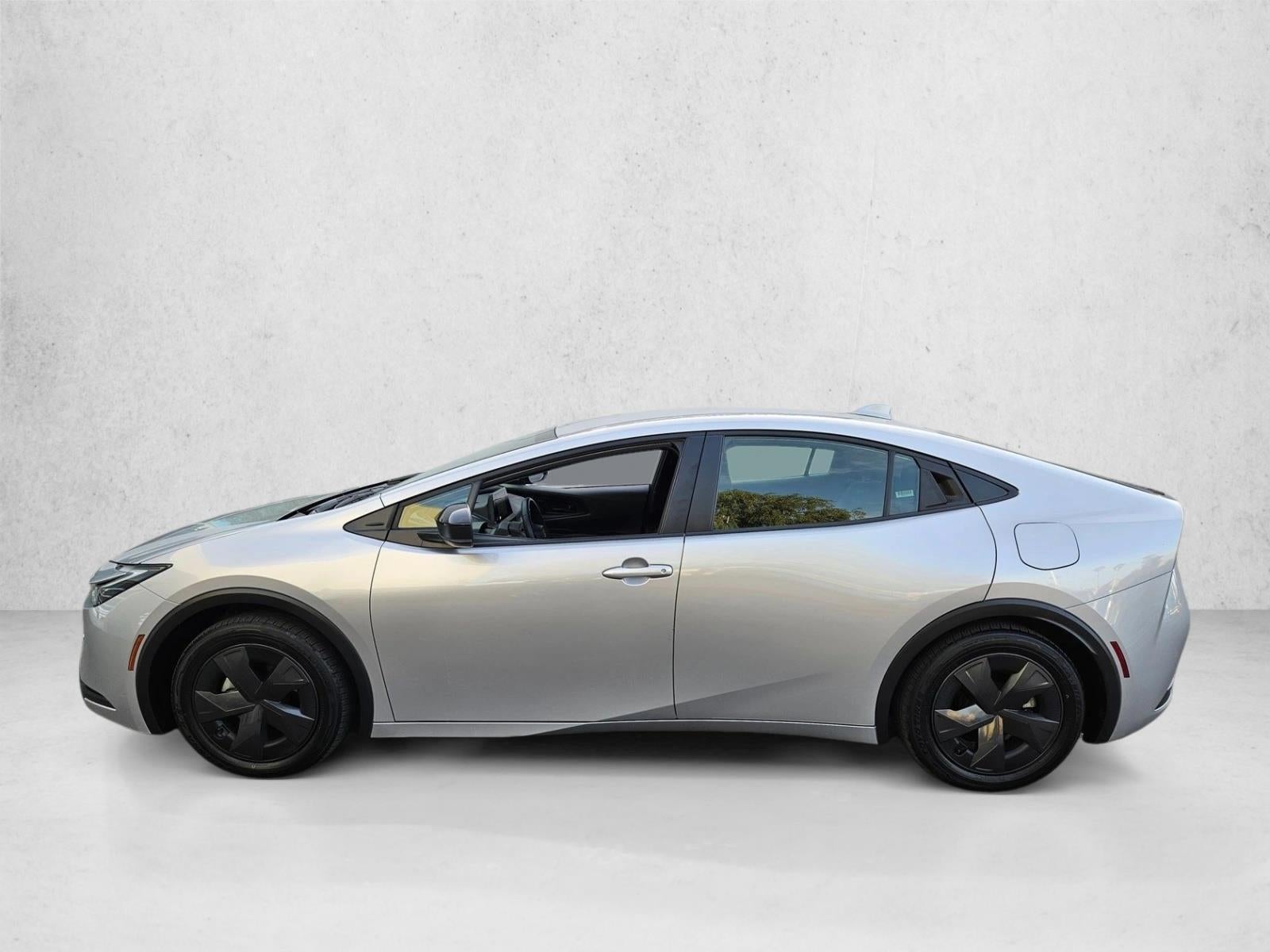 2025 Toyota Prius LE (Natl)