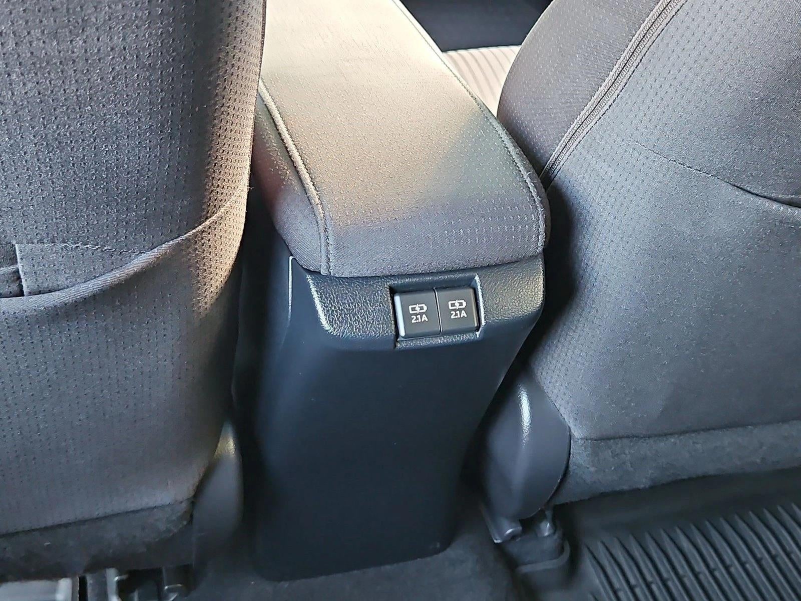 2021 Toyota Prius Prime LE (Natl)