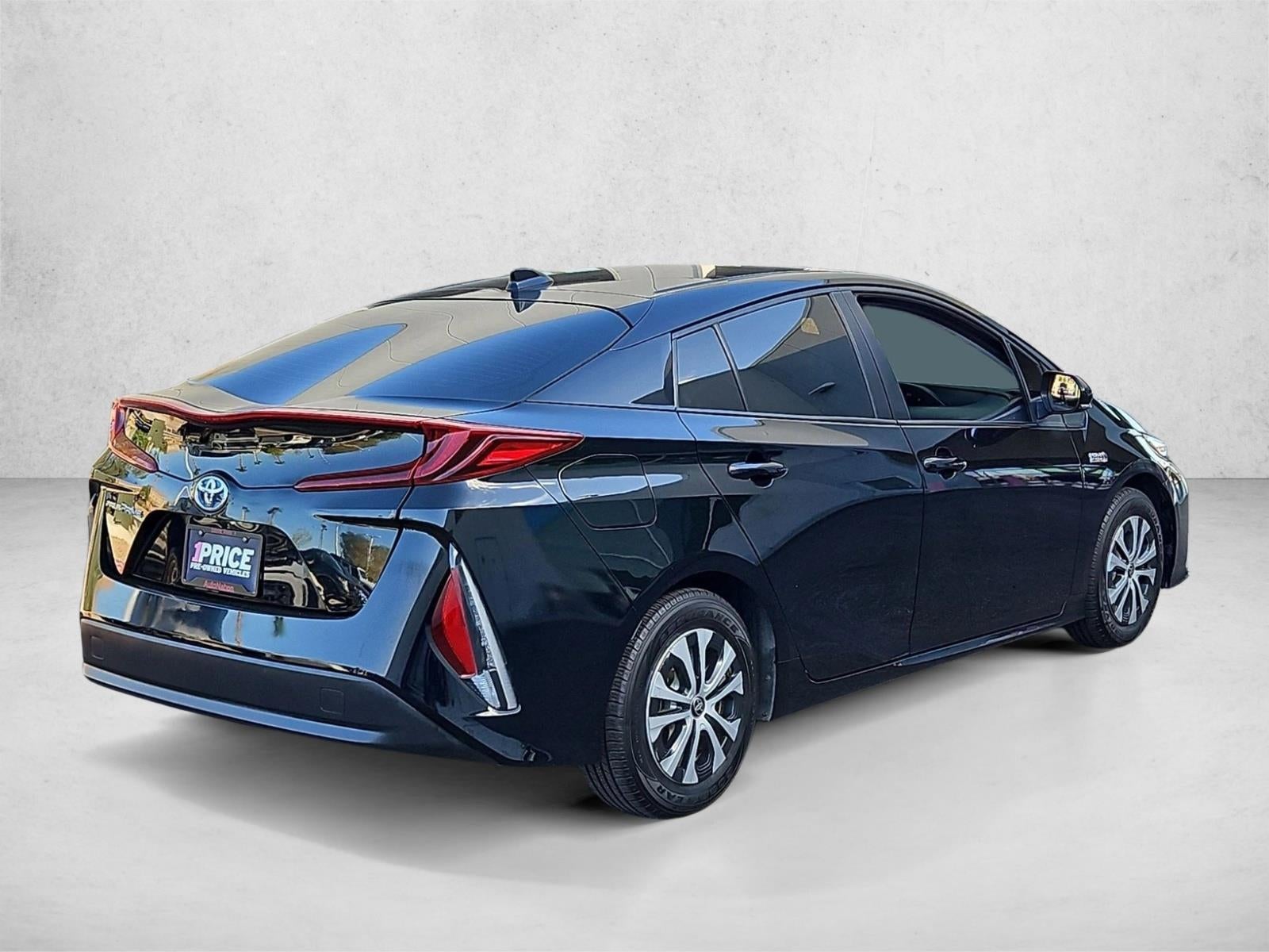 2021 Toyota Prius Prime LE (Natl)