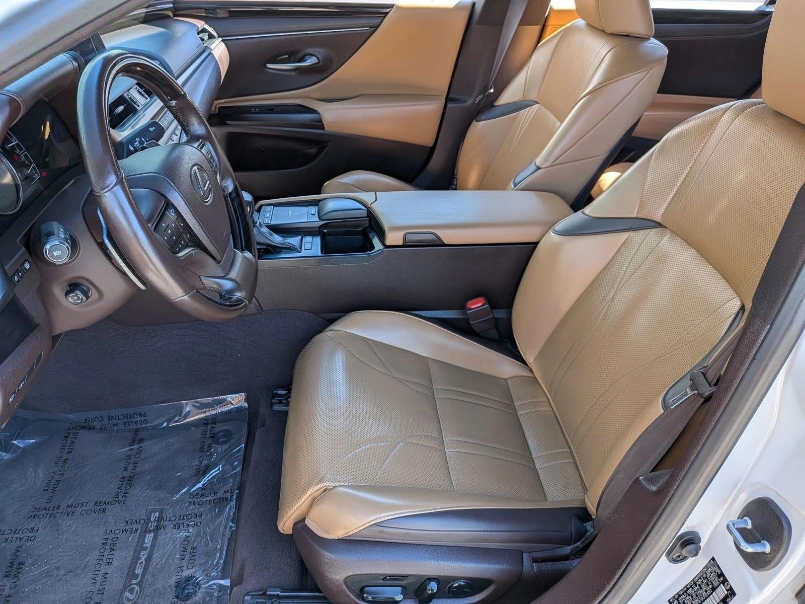 2019 Lexus ES 300h Luxury FWD