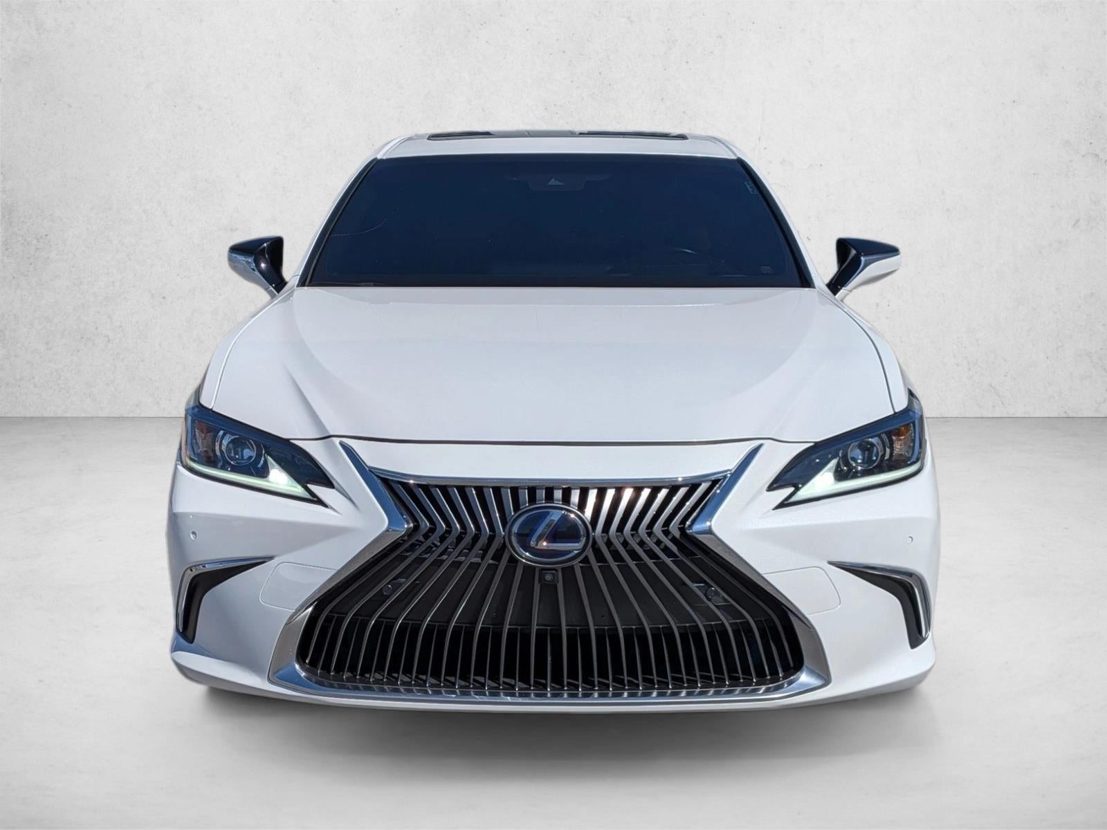 2019 Lexus ES 300h Luxury FWD