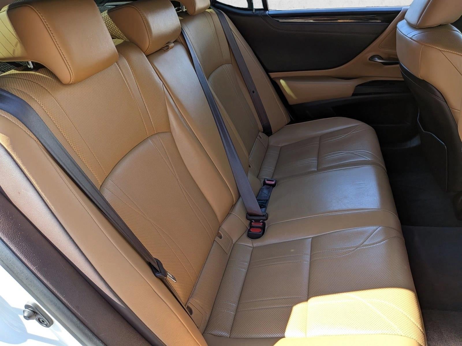 2019 Lexus ES 300h Luxury FWD