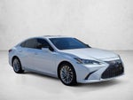 2019 Lexus ES 300h Luxury FWD