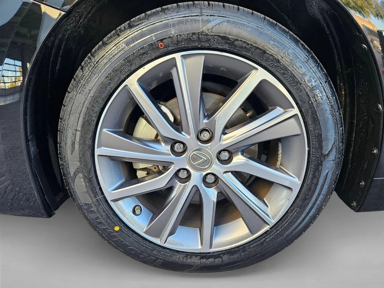 2017 Lexus ES 300h FWD