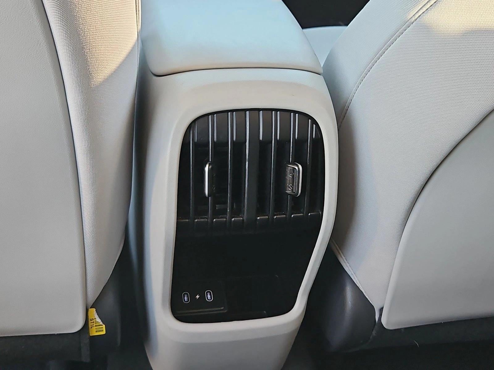2025 Hyundai KONA SEL FWD