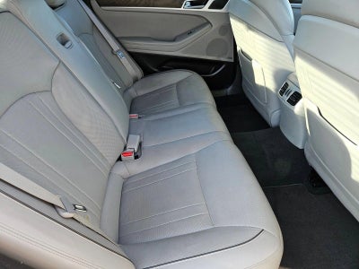 2015 Hyundai GENESIS 4dr Sdn V6 3.8L RWD