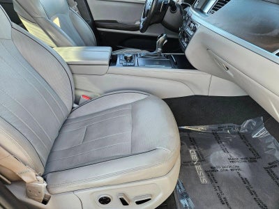 2015 Hyundai GENESIS 4dr Sdn V6 3.8L RWD