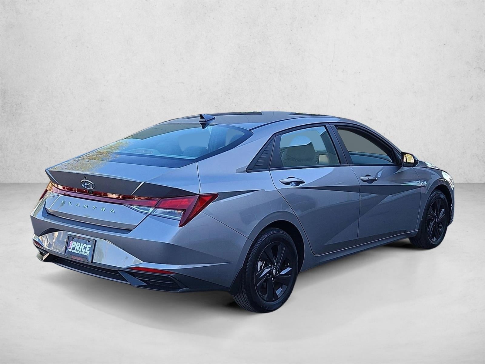 2023 Hyundai ELANTRA SEL IVT
