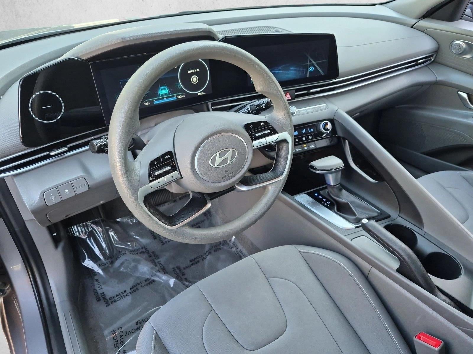 2024 Hyundai ELANTRA SEL IVT