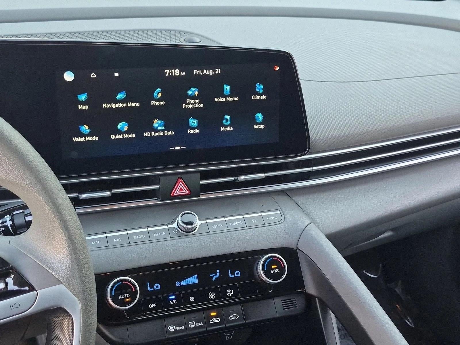 2024 Hyundai ELANTRA SEL IVT