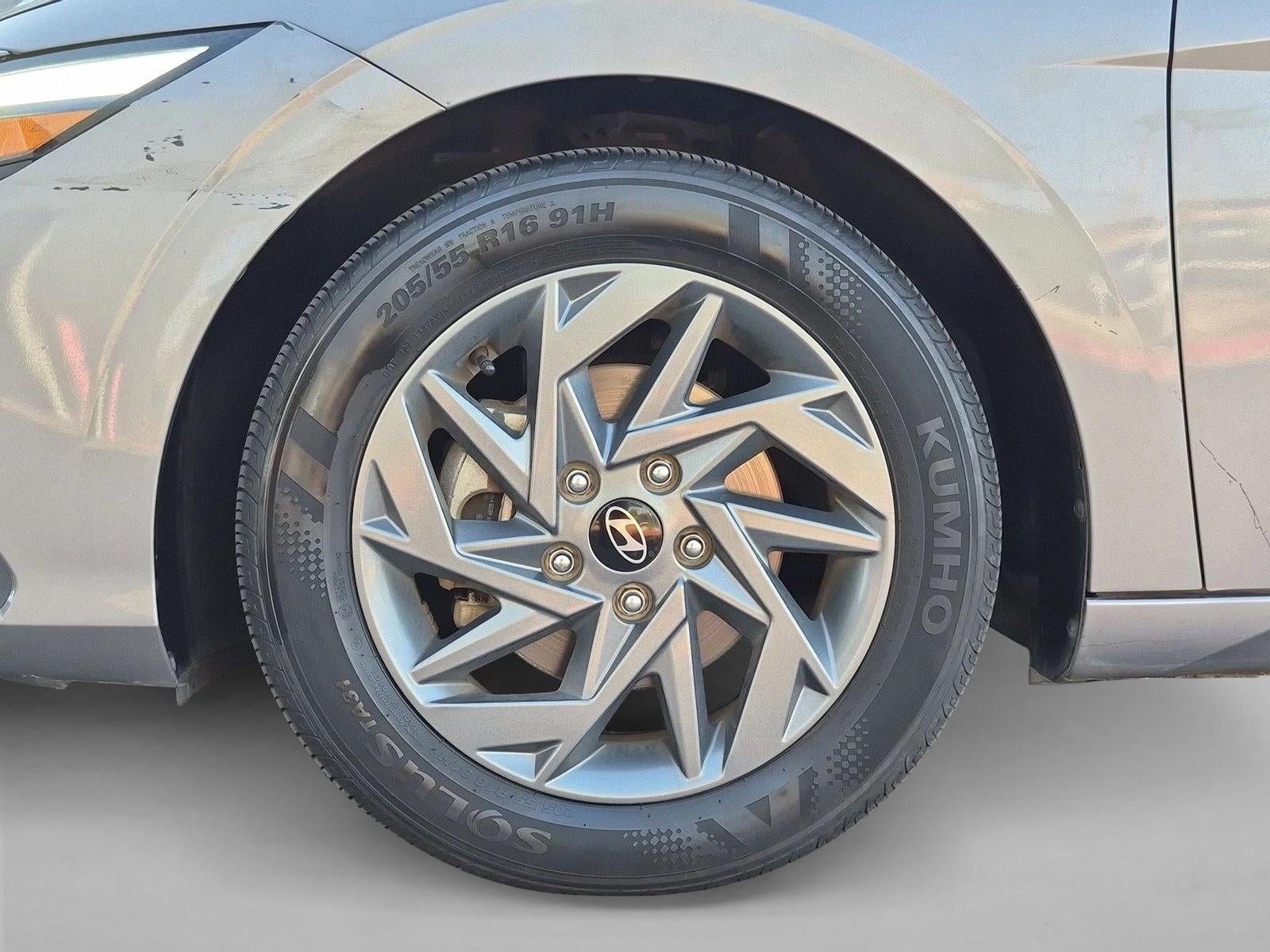 2024 Hyundai ELANTRA SEL IVT