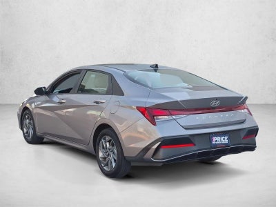 2024 Hyundai ELANTRA SEL IVT